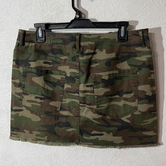 Forever21 Los Angeles - Sz 30 - Camouflage Mini Skirt - Picture 3 of 5